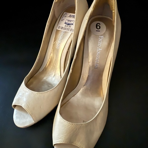 Enzo Angiolini Cream Peep Toe Heels - Picture 2 of 4